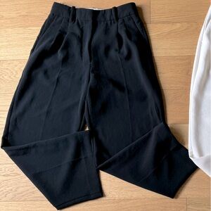 Wilfred Effortless Crop, size 2, black